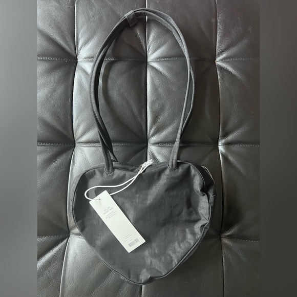 BAGGU Heart Nylon Bag 🖤 - Picture 3 of 4
